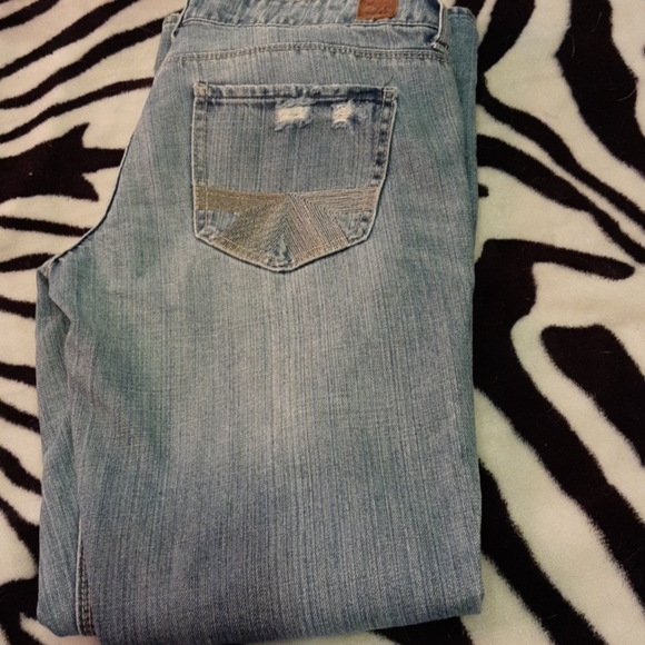 4/$20 American Eagle Jeans - Picture 2 of 2